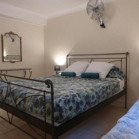 6 Bedrooms Seaview House, Old Town นีซ ภายนอก รูปภาพ